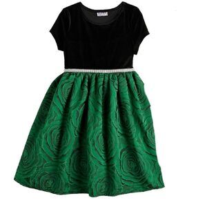 Blueberi Boulevard Holiday Green Fit and Flare dress Size 7